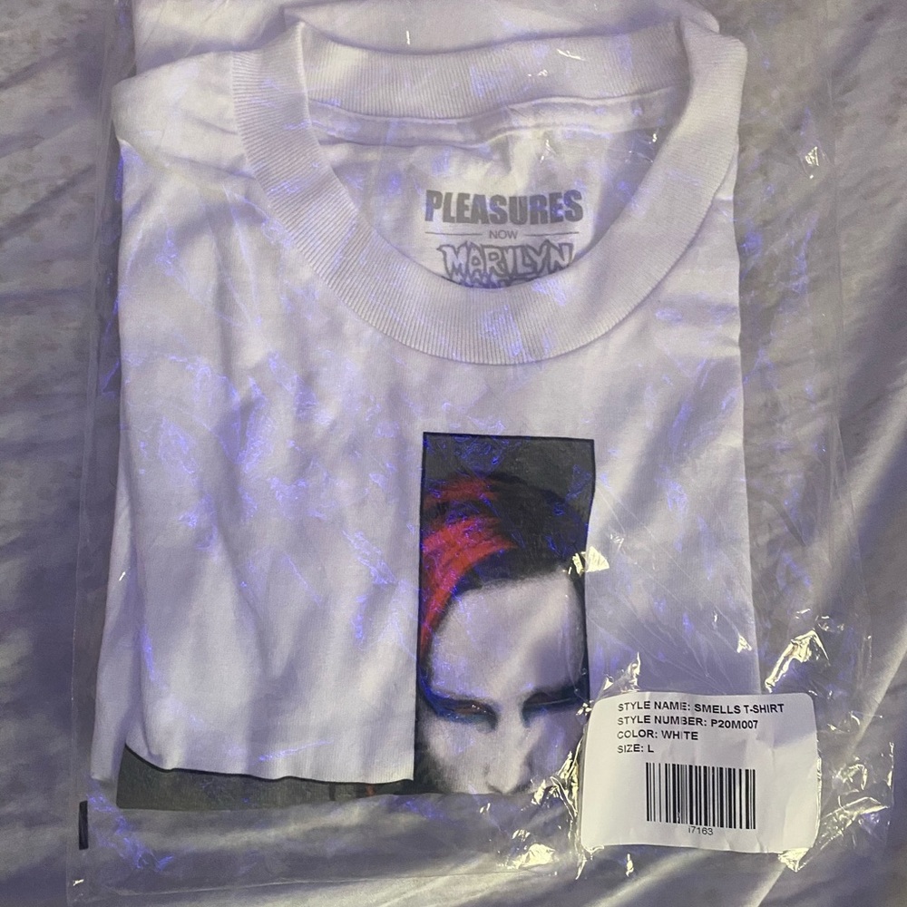 Pleasures x Marilyn Manson t shirt
